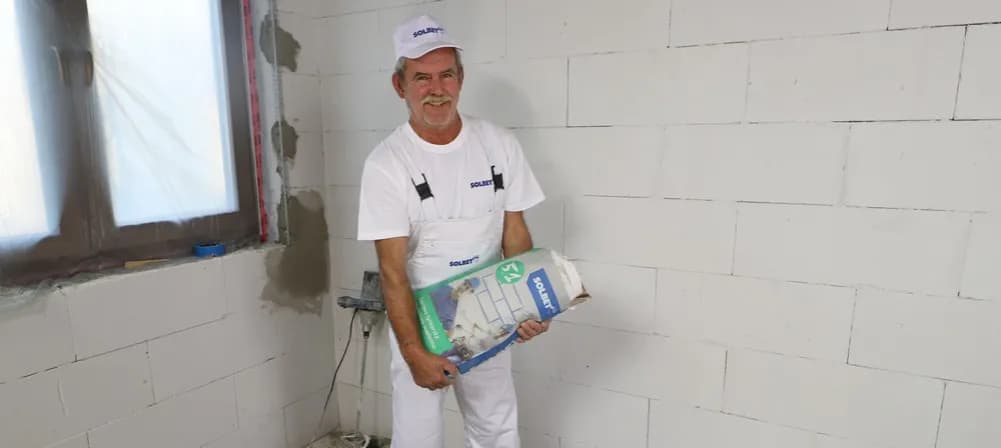 Jak nakładać zaprawę tynkarską, aby uniknąć błędów i uzyskać idealny efekt