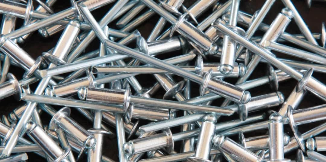 Nity zrywalne – jakie jest ich zastosowanie?