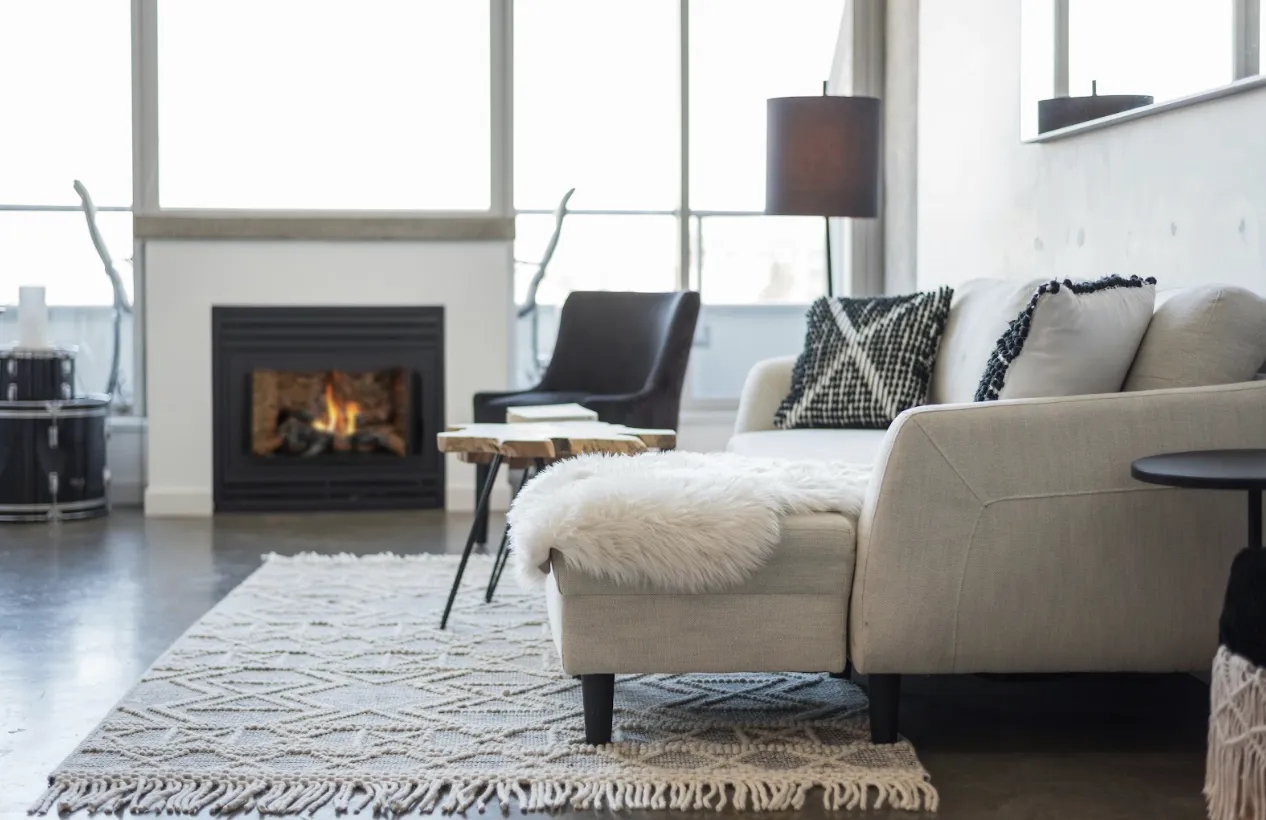 Sklep z kominkami – jakie typy naprawdę warto rozważyć i na co patrzeć?