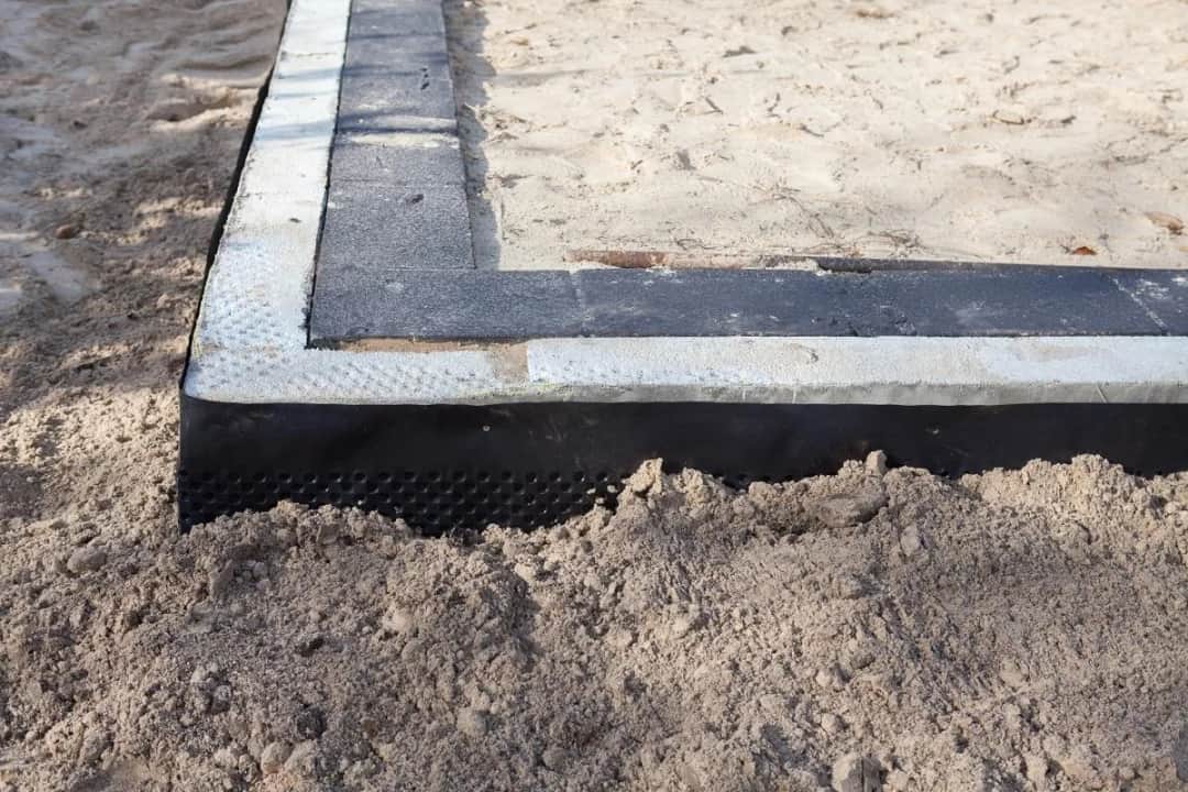 Izolacja pozioma ścian: Skuteczna ochrona przed wilgocią w domu